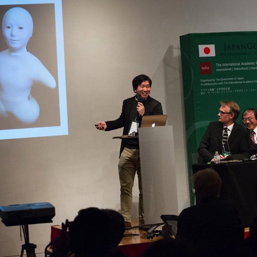 Hidenobu Sumioka of Hiroshi Ishiguro Laboratory Kansai Resilence Forum 2019