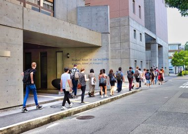 New students tour Toyonaka Campus