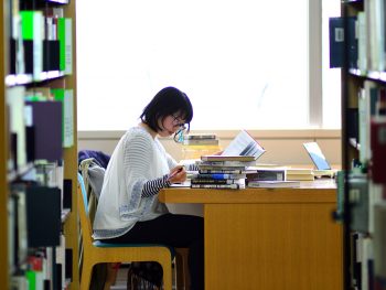 OSIPP-Osaka-University-library-studying