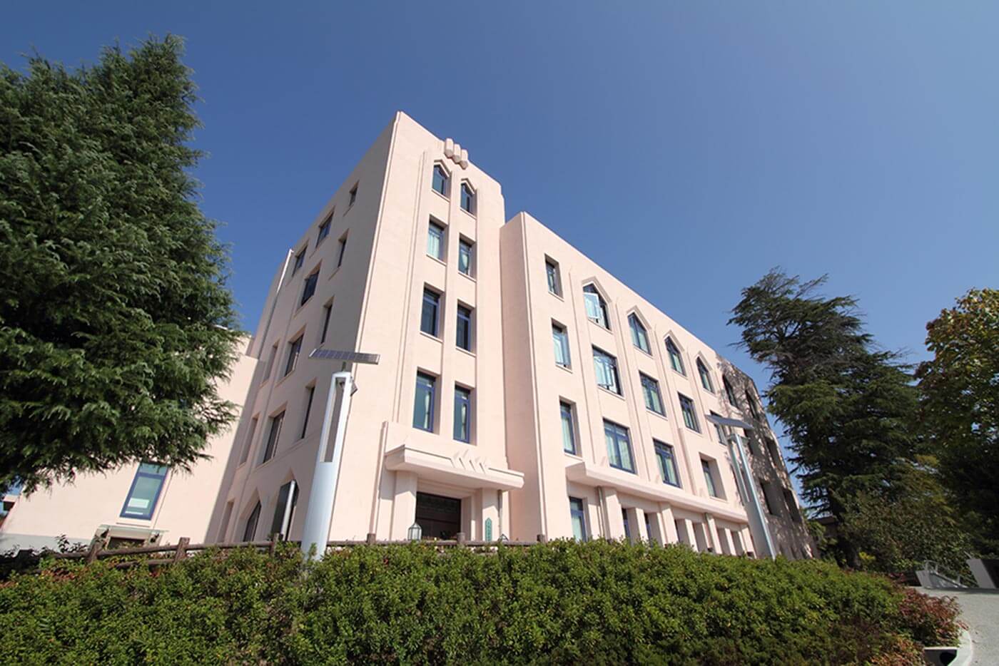 Osaka-University-Hall-Toyonaka-Campus-summer